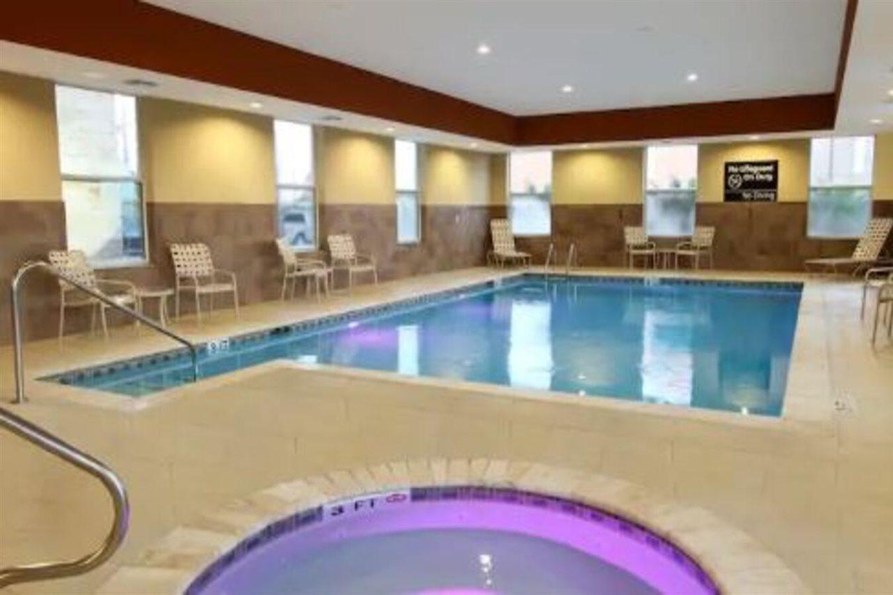Hampton Inn & Suites Winnie Εξωτερικό φωτογραφία