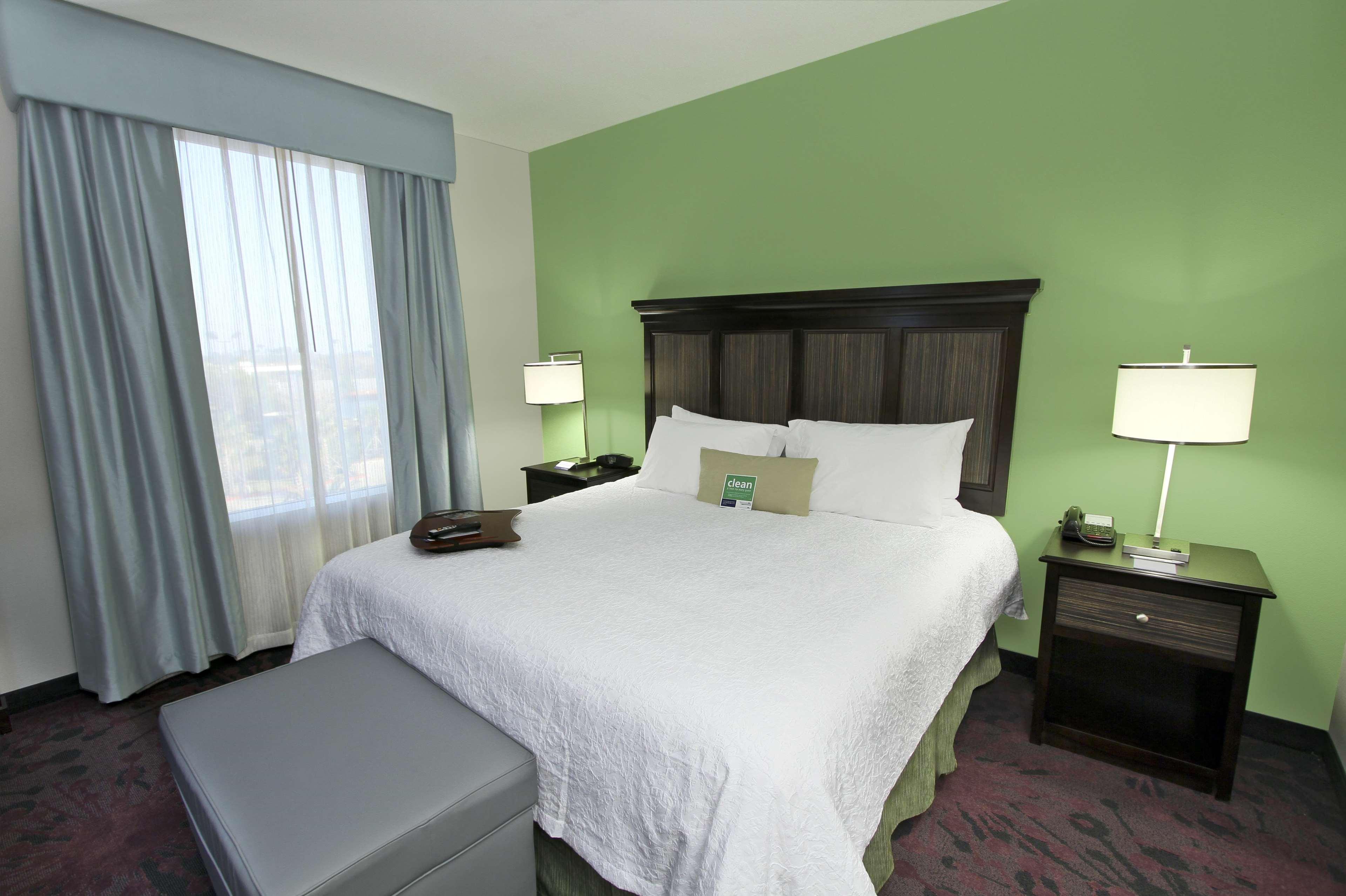 Hampton Inn & Suites Winnie Δωμάτιο φωτογραφία