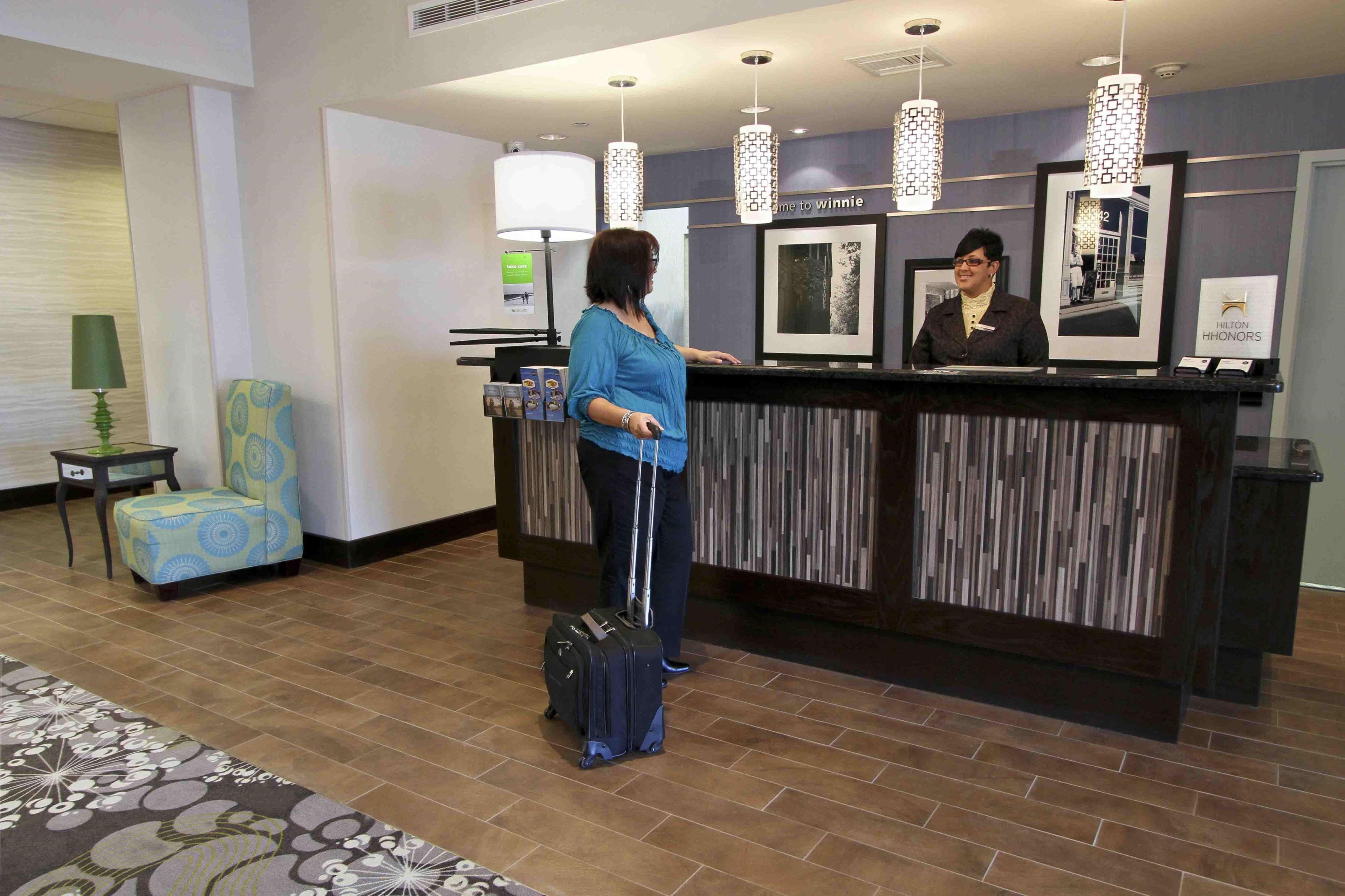 Hampton Inn & Suites Winnie Εσωτερικό φωτογραφία