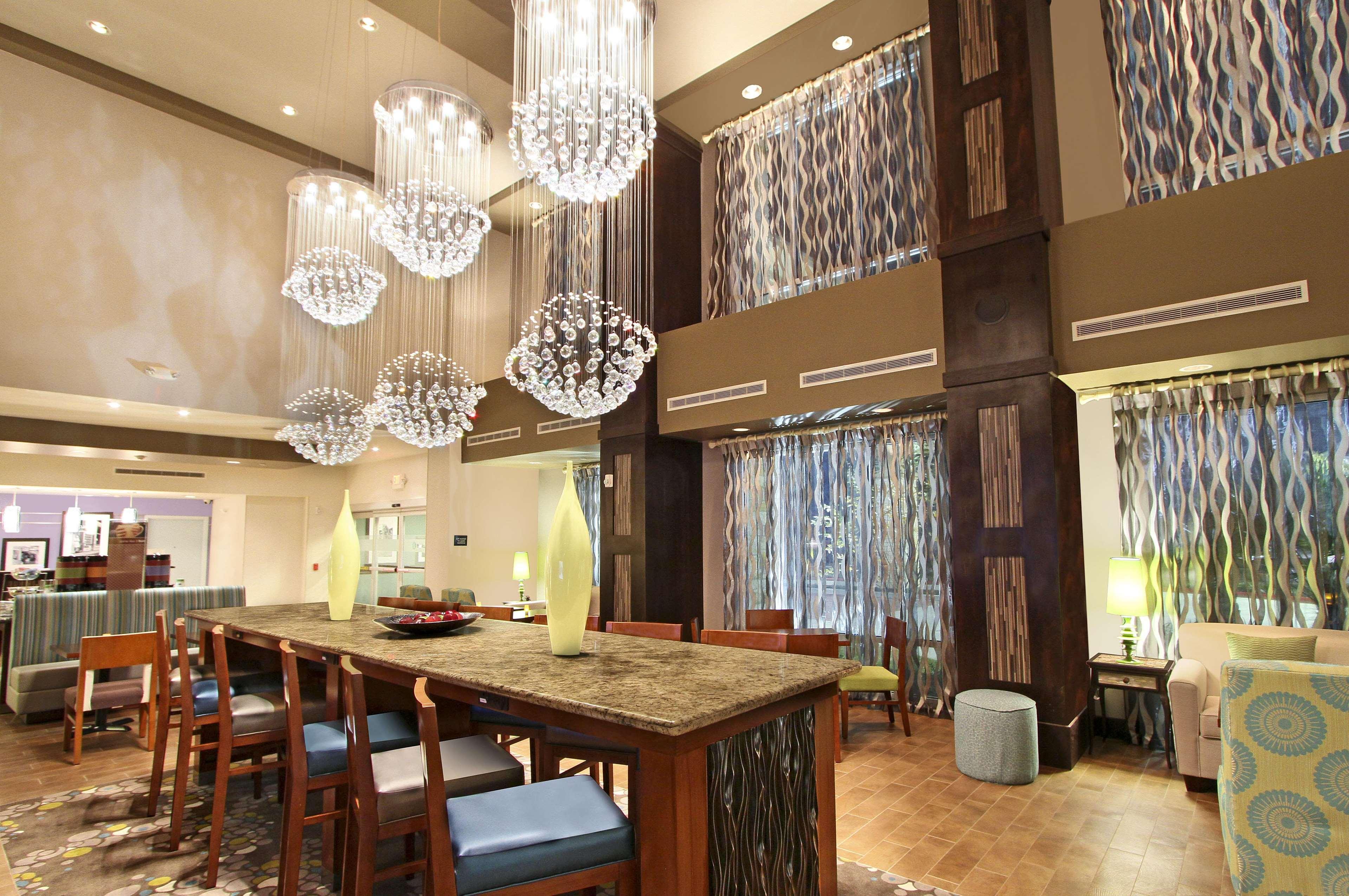 Hampton Inn & Suites Winnie Εστιατόριο φωτογραφία