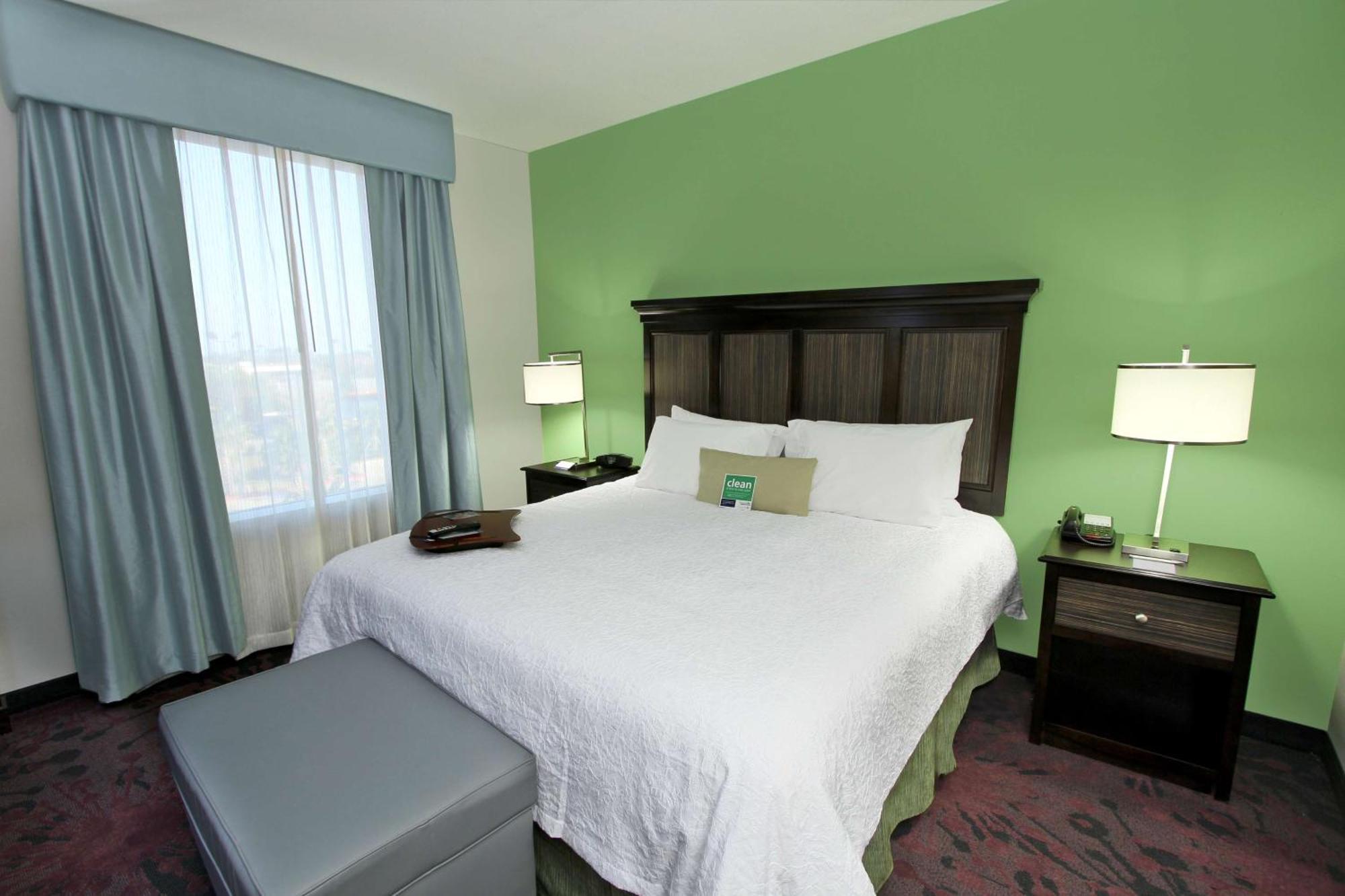 Hampton Inn & Suites Winnie Εξωτερικό φωτογραφία