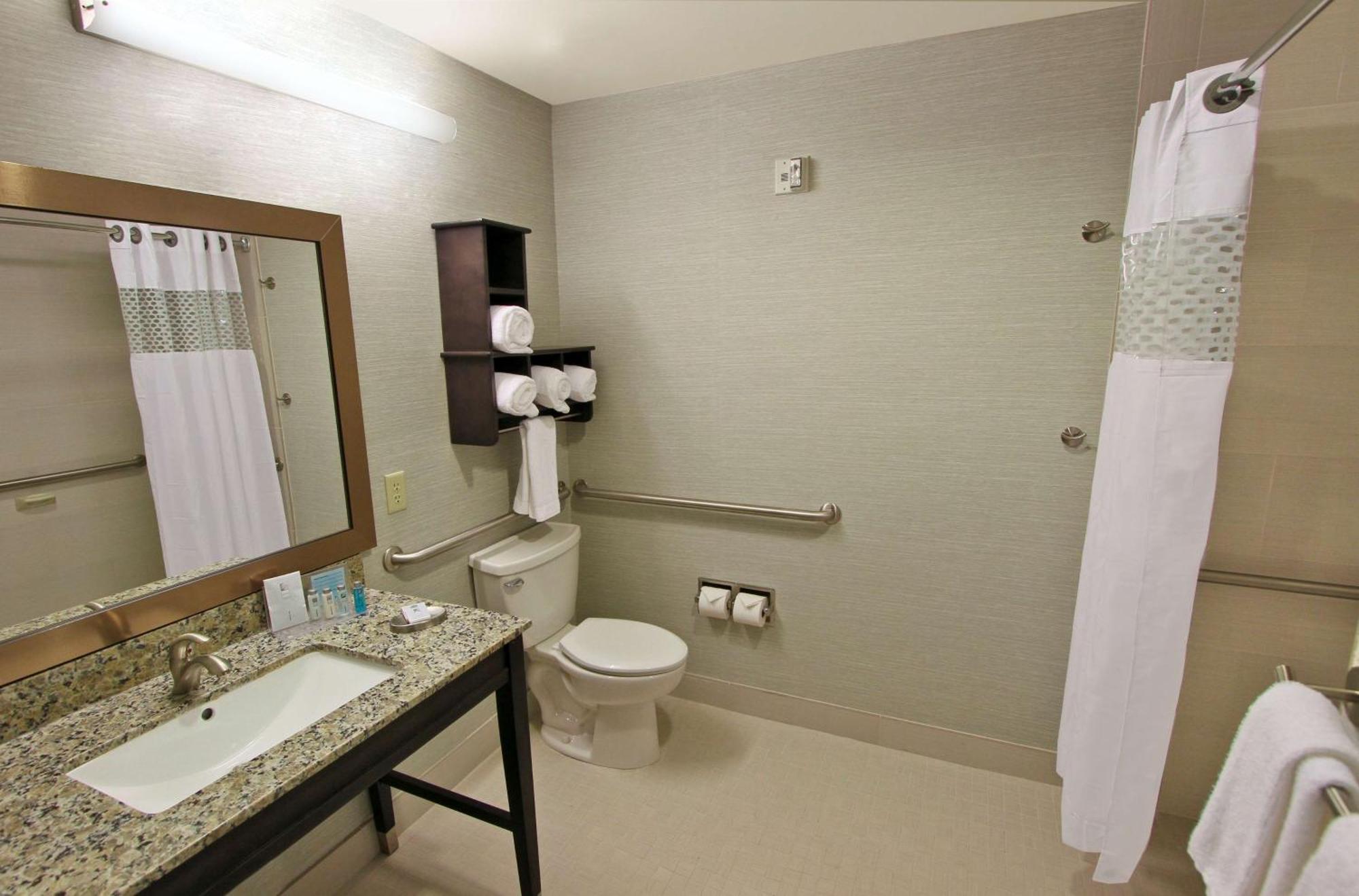 Hampton Inn & Suites Winnie Εξωτερικό φωτογραφία