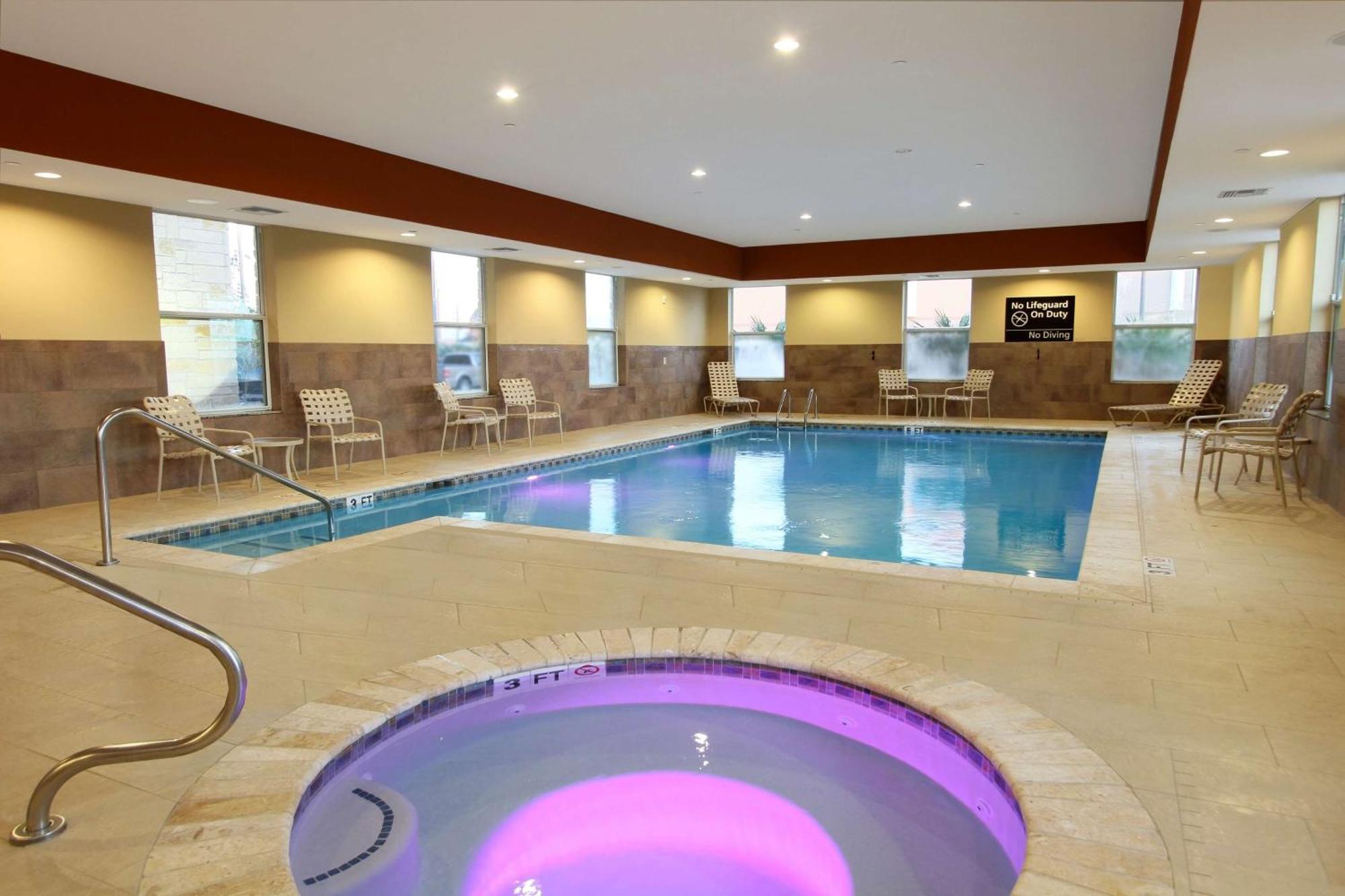 Hampton Inn & Suites Winnie Εξωτερικό φωτογραφία